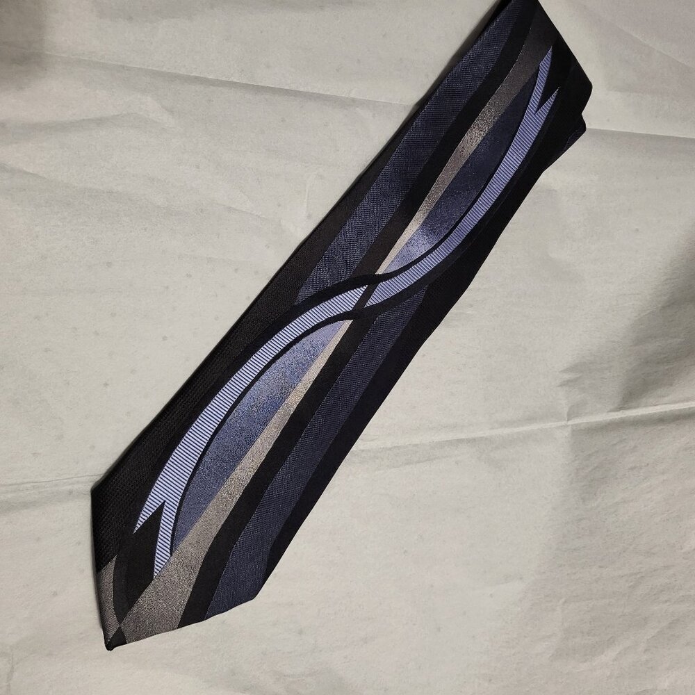 PIERRE CARDIN SILK TIE
